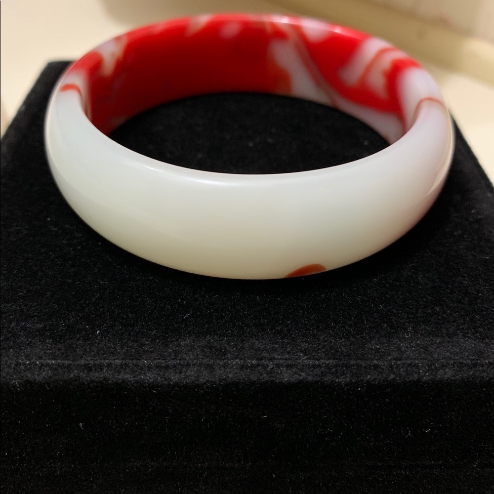 Beautiful Burmese bangle bracelet - Picture 5 of 6